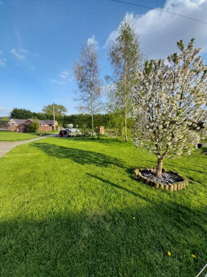 Mile House Barn Bed & Breakfast Nantwich Exterior foto
